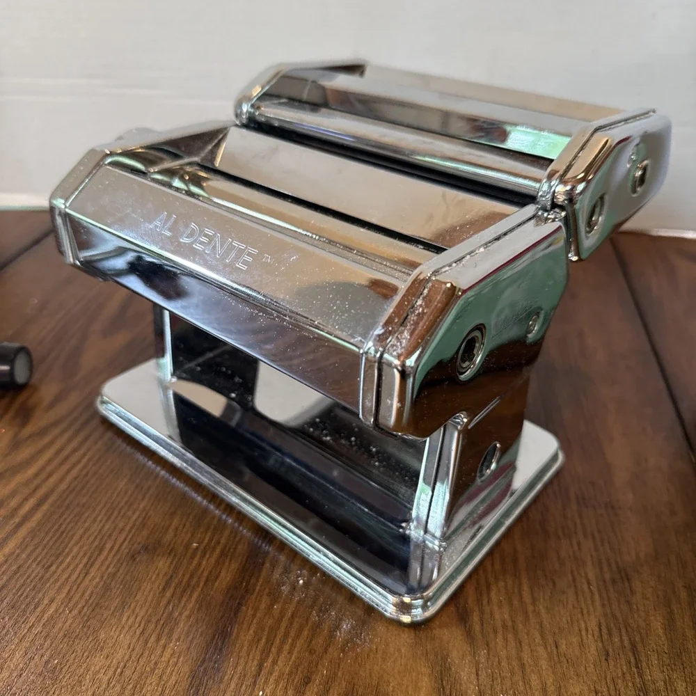 Villaware Al Dente Italian Manual Pasta Machine No. 177, 7 Thickness Settings